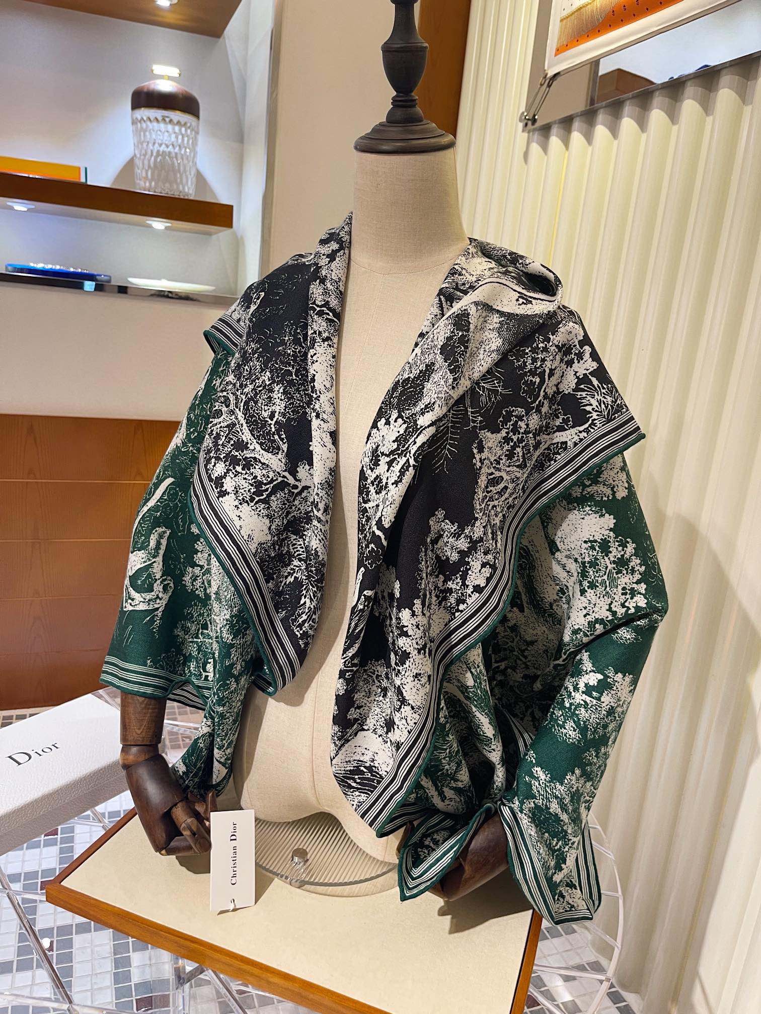 Diro Shawls-140*140cm